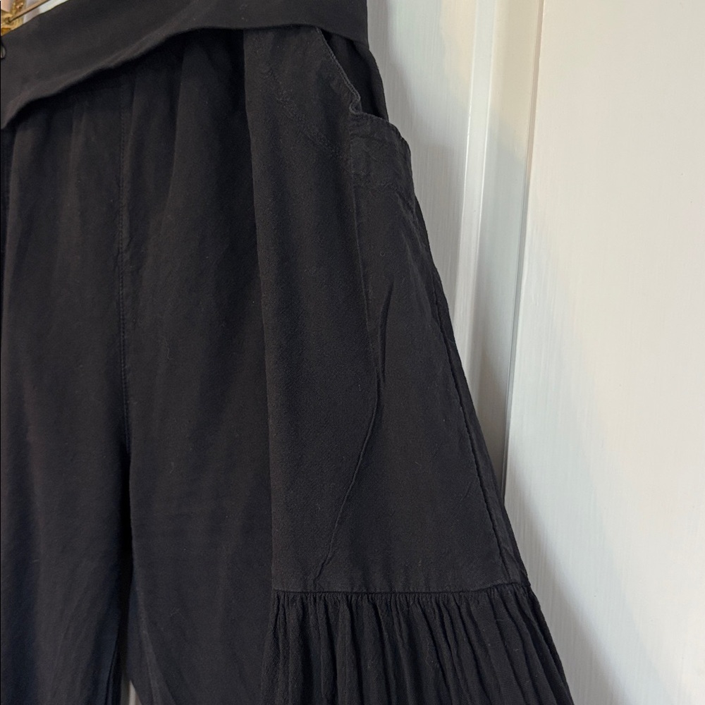 Black Tiered Wide-Leg Boutique Pants - Picture 4 of 10